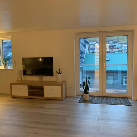 Spacious Apartment On N.P.Gota 8A, Klaksvik Exterior photo