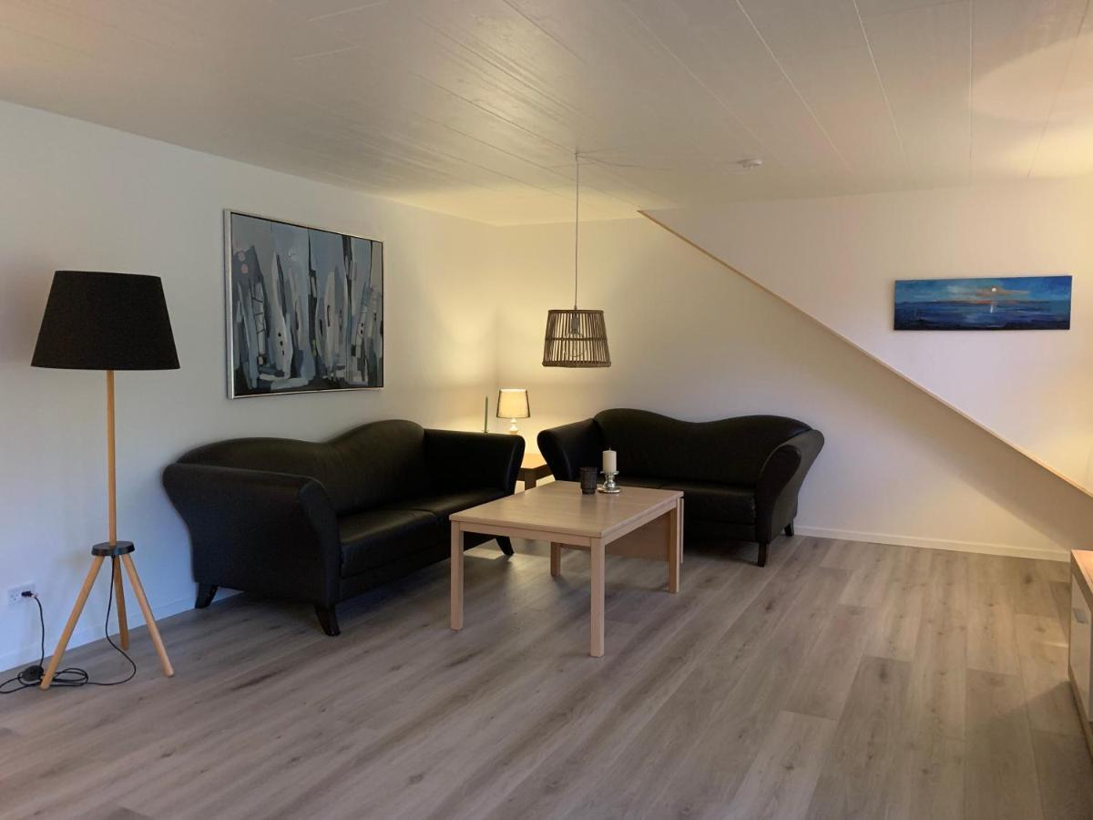 Spacious Apartment On N.P.Gota 8A, Klaksvik Exterior photo